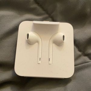 Apple EarPods